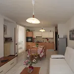 Sirena Vista Apartment