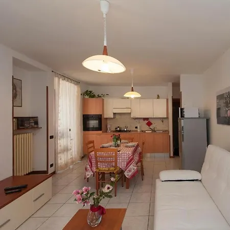 Sirena Vista 아파트 *